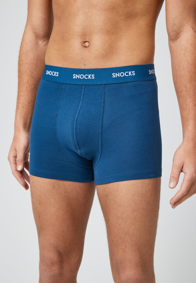 SNOCKS 6 PACK MIT FARBIGEM BUND - Trunks - blaue streifen