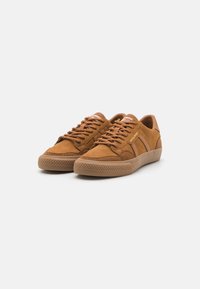 Jack & Jones JFWMORDEN  - Tossud - cognac