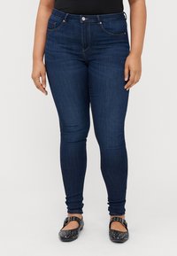 ONLY Carmakoma CARTHUNDER LIFE - Jeans Skinny Fit - dark blue denim