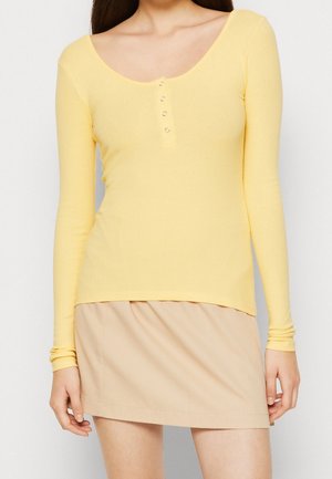 Long sleeved top - yellow