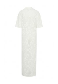 Longue robe blanche à manches courtes avec motif en dentelle florale texturée, encolure ronde et silhouette droite, vue de dos.