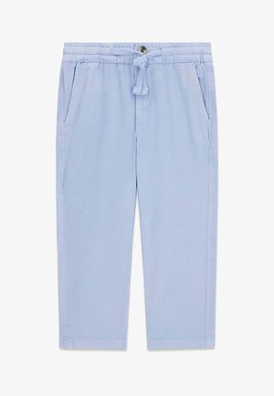 Pantalon bleu clair pour tout-petit avec taille élastique, lien coulissant, bouton devant et poches latérales, étalé à plat.