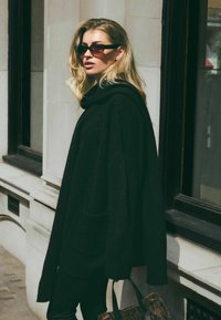 Next Neuletakki - black