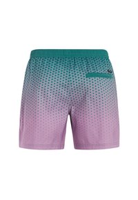 Bañador de hombre con diseño degradado y pequeños triángulos en tonos verde azulado sobre fondo morado, cintura elástica y un bolsillo trasero.