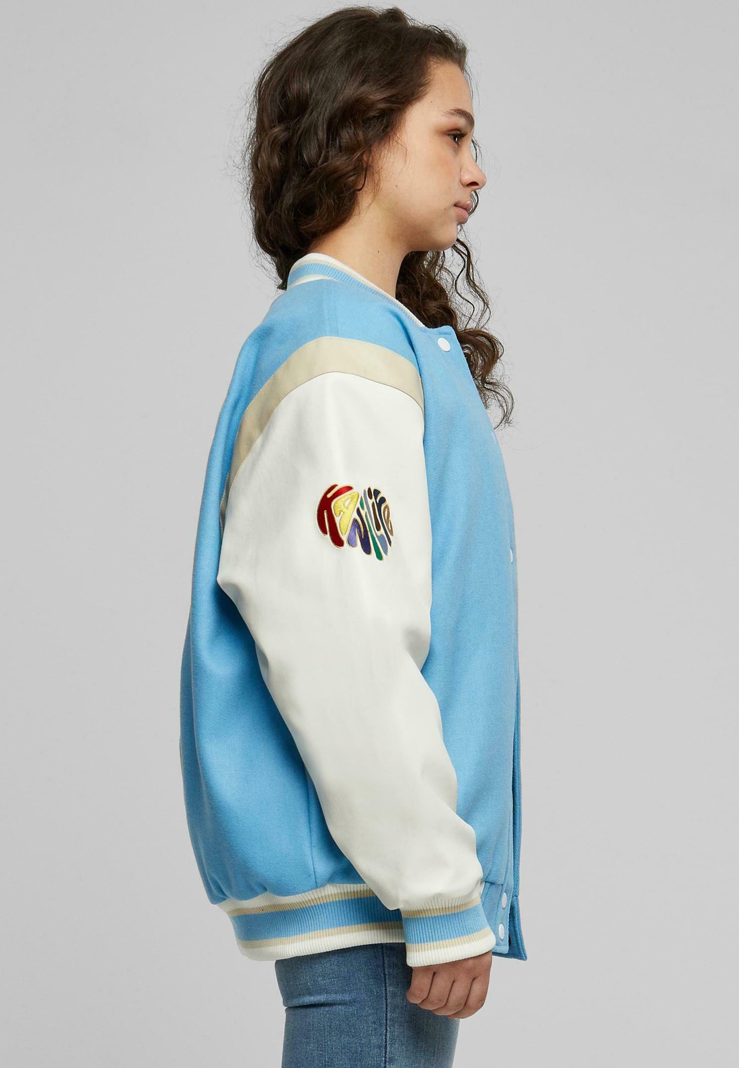 KARL KANI◆カールカナイ フーディ College Heavy Crop [Blue] Karl Kani streetwear available at Snipes - Sneakerjagers