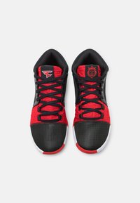 Nike Performance LEBRON WITNESS VIII FAZE - Basketbalschoenen - black/white/university red/lime blast