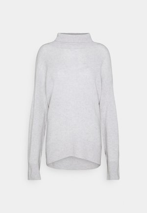 Helles graues Sweatshirt mit hohem Kragen, langen Ärmeln, gerippten Bündchen und einem leicht abgerundeten Saum. Weiche Textur mit einem schlichten Strickmuster.