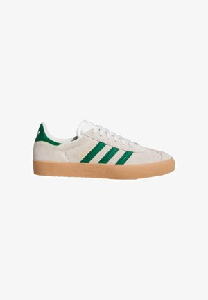 adidas Originals, Sneakers basse - crystal white gum