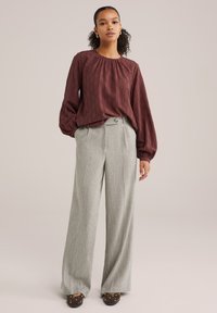 WE Fashion Pusero - vintage red