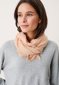 s.Oliver Sjaal - sand