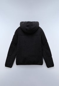Chaqueta con capucha negra hecha de material texturizado y esponjoso. Presenta mangas largas y un diseño trasero simple sin cierres visibles.