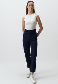 Jimmy Key SLIM FIT HALTER NECK BASIC - Top - white