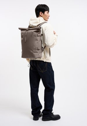 GOT BAG, ROLLTOP LAPTOPFACH - Rucksack - oyster