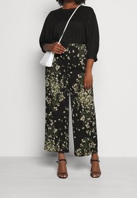 CAPSULE by Simply Be Broek - black