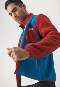 The North Face M YUMIORI FULL ZIP - Jakna iz flisa - adriatic blue/iron red