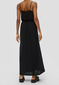 QS Maxi šaty - black