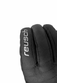 Schwarze Winterhandschuhe aus synthetischem Material, mit drei getrennten Bereichen für die Finger, mit einem Logo seitlich bedruckt.