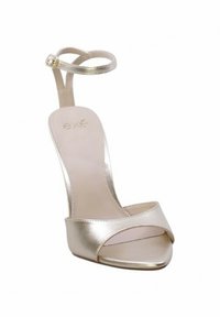 Sandal in metallo dorato con tacco alto, apertura sulla punta, cinturino alla caviglia e texture liscia. Presenta un design elegante e una soletta leggermente imbottita.