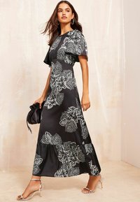 Friends Like These FLUTTER SLEEVE PRINTED SUMMER - REGULAR FIT - Maxi šaty - black floral