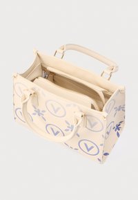 Borsa beige con loghi circolari V viola e motivi floreali, due manici e un compartimento centrale con zip mostrato aperto su sfondo bianco.