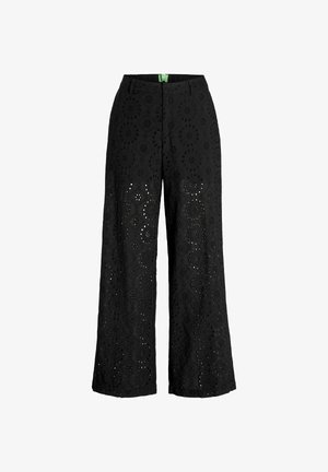 Pantalon large noir avec broderie florale en œillet et fermeture éclair à l'avant, présenté sur un fond blanc.