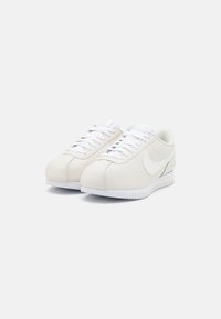 Nike Sportswear CORTEZ  - Sportcipő - phantom/sail/coconut milk/white