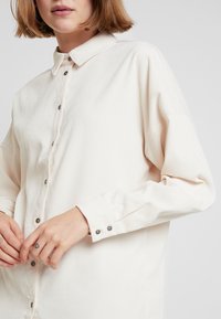 VILA Camicetta - white