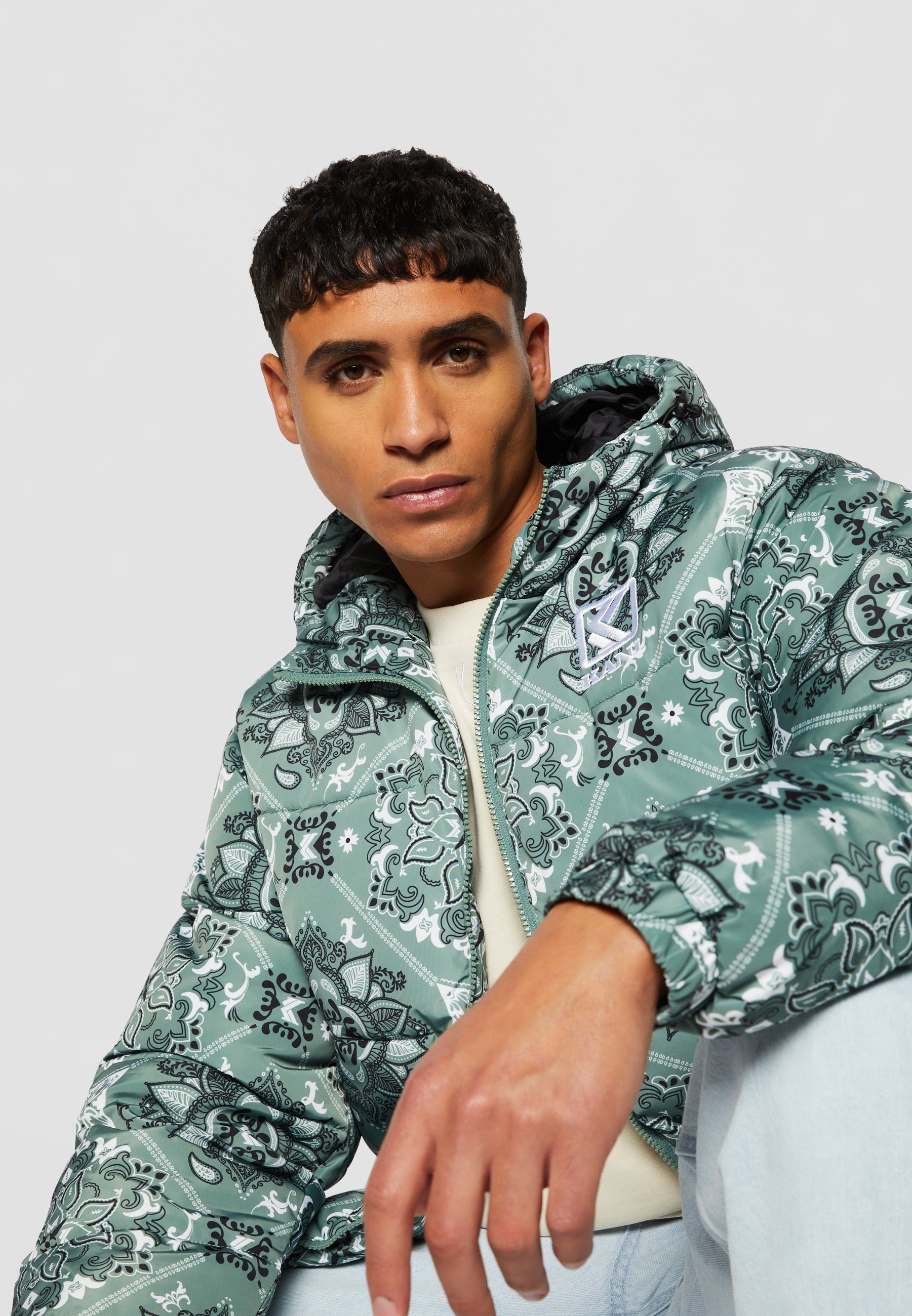 Karl Kani OG PAISLEY PUFFER - Jachetă de iarnă - dusty green/verde