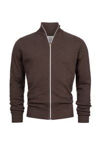 Brauner Reißverschluss-Cardigan mit strukturiertem Fischgrätenmuster, gefertigt aus weichem Material, mit hohem Kragen und gerippten Bündchen.