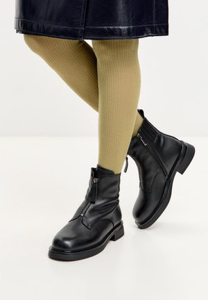 Botines bajos - black