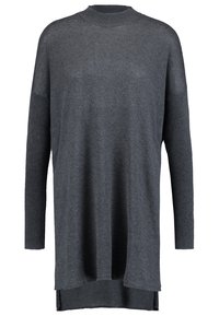 Maglione-tunica grigio a maniche lunghe con collo alto, vestibilità ampia e orlo che supera i fianchi, realizzato in tessuto morbido e strutturato.