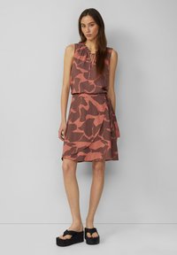 QS - A-line skirt - papaya Thumbnail Image 1