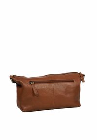 Pochette en cuir texturé marron avec une poche zippée sur le devant et une fermeture éclair principale sur le dessus.