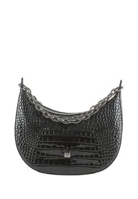 Zwarte handtas met krokodillenpatroon en glanzende afwerking, zilveren schouderband, ronde vorm en subtiele logo-detail aan de onderkant.
