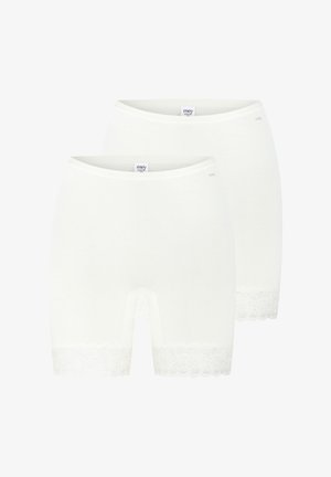 Hvide bomuldsblandede shorts med spidsdannelse ved kanten. Blød tekstur, længde til midten af låret og en elastisk talje for komfort.