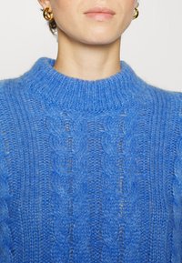 InWear Stickad tröja - blue