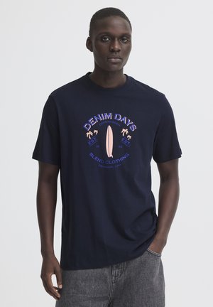 Blend, BHKEVIN LOGO S/S TEE - T-shirt con stampa - salute