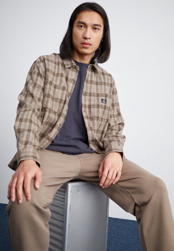 WARDROBE RELAXED STRAIGHT - Tracksuit bottoms - totally taupe4