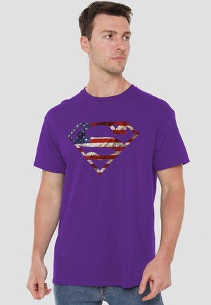 Cotton Soul, SUPERMAN/SUPER PATRIOT - Print T-shirt - purple