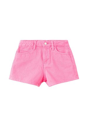 Short en jean rose vif pour enfants avec passants de ceinture, bouton à l’avant, fermeture éclair et deux poches avant sur fond blanc.