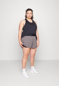 Under Armour PLAY UP - Calções desportivos - carbon heather/black/black