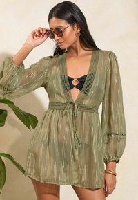Love & Roses REGULAR FIT - Dodatek za na plažo - khaki green