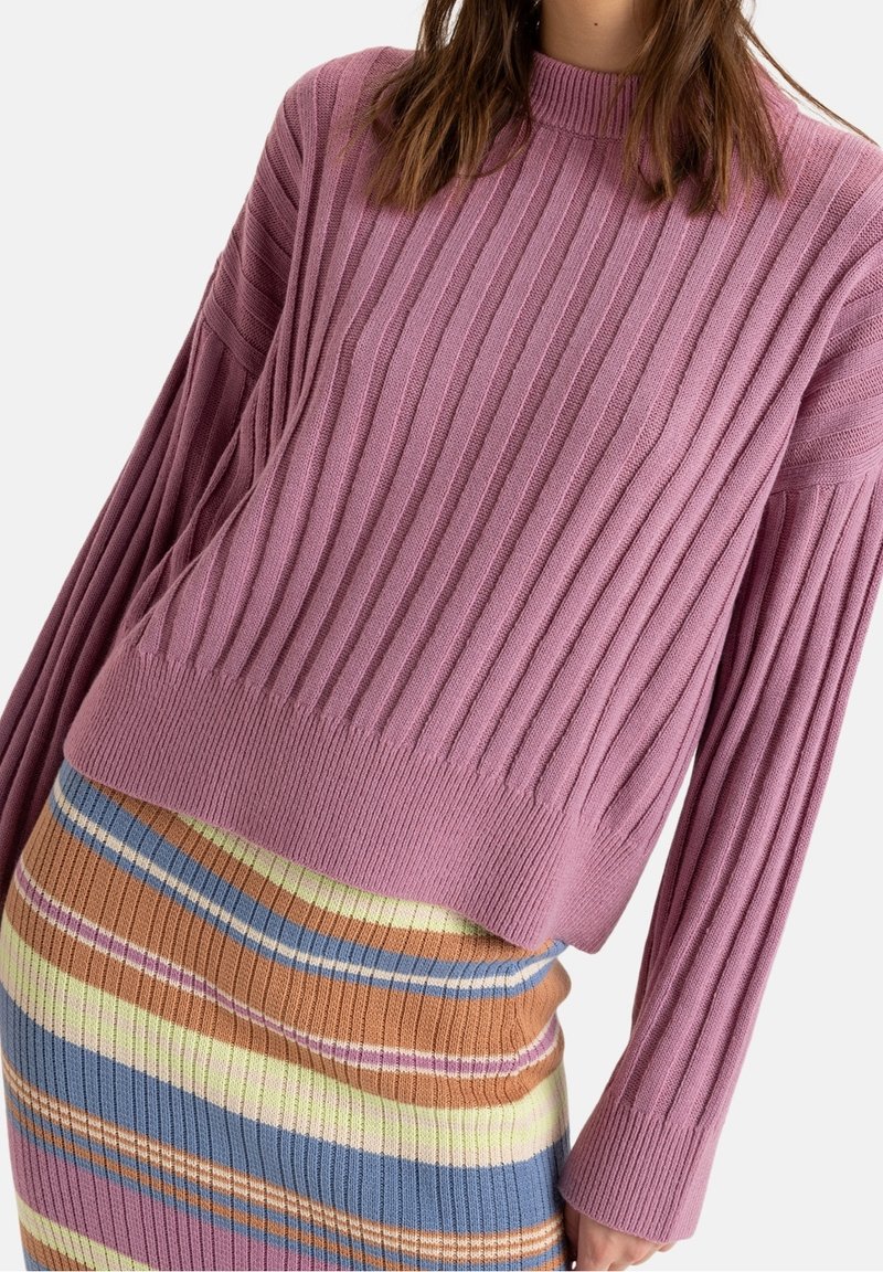 Roxy Neule - mauve