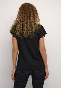Thumbnail Image 3