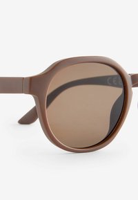 Next REGULAR FIT - Ochelari de soare - brown