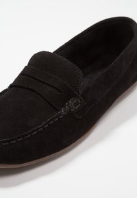 Pier One Mokkasiinit - black