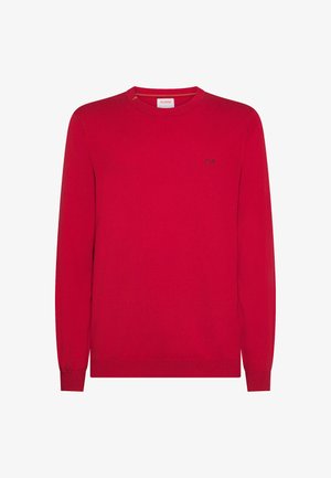 Maglione rosso lavorato a maglia con maniche lunghe, collo a giro e un piccolo logo nero sul petto. Texture morbida e silhouette aderente.