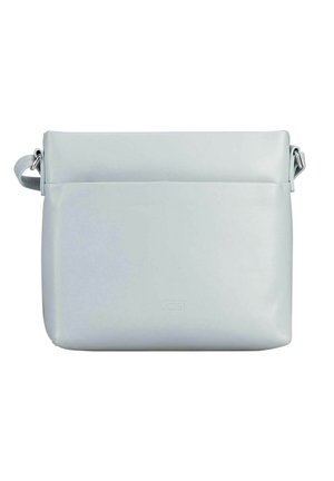 Sac bandoulière minimaliste gris clair avec bandoulière réglable et texture en cuir lisse et souple.