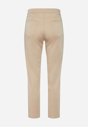 Pantaloni beige a gamba dritta con tasche posteriori, passanti per cintura e cuciture visibili, mostrati di spalle su uno sfondo semplice.