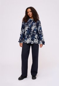 Noa Noa PHILIPPANN - Camicia - print blue
